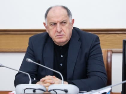 По поручению Абдулмуслима Абдулмуслимова будут приняты меры в отношении недобросовестных главврачей