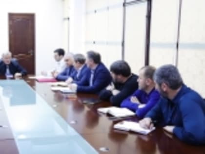 Галип Галипов провёл совещание по вопросам образования и охраны окружающей среды