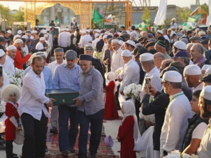 В селении Куруш Хасавюртовского района прошла выставка священных реликвий Пророка Мухаммеда