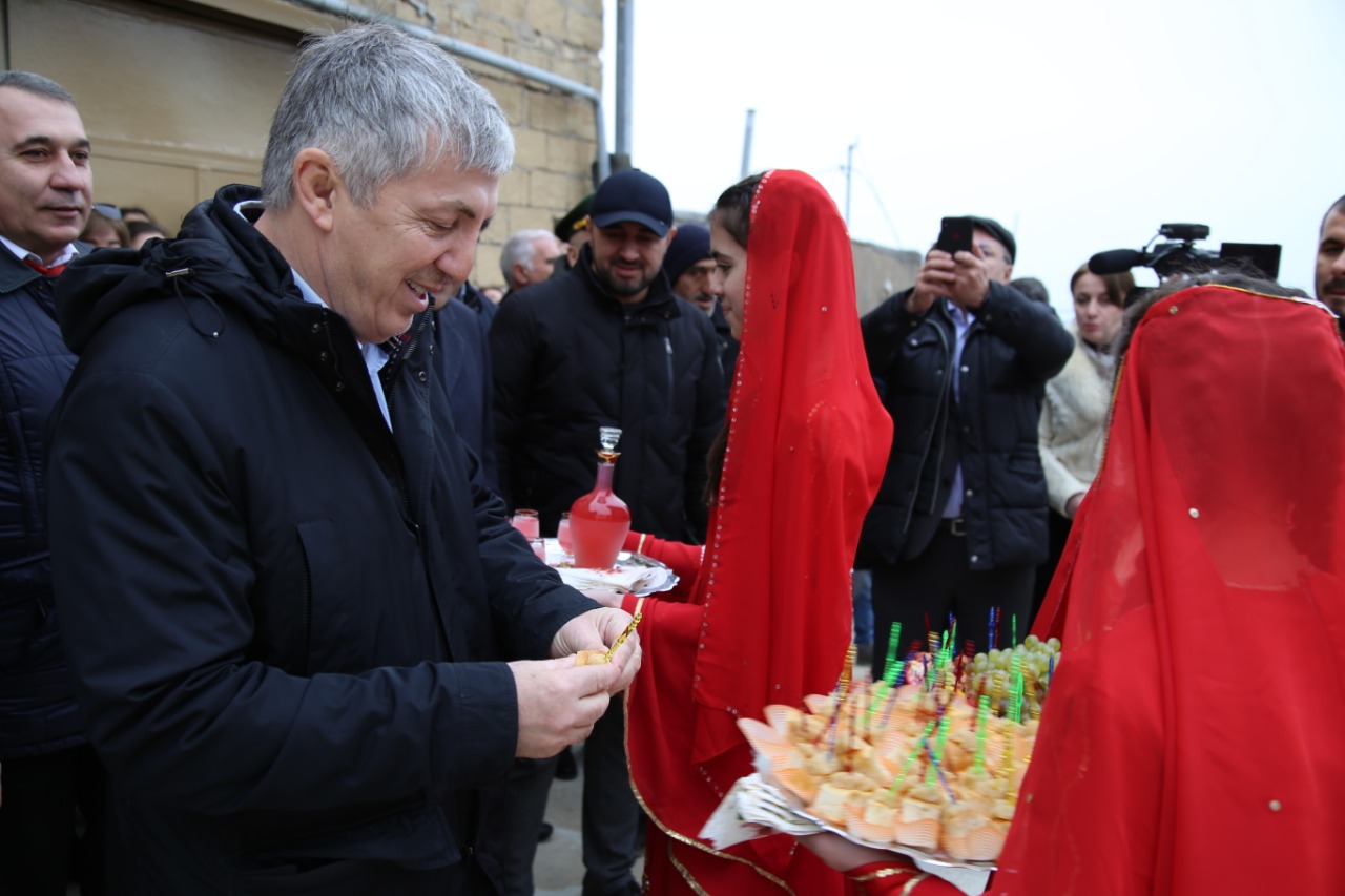 Погода в дербенте. 9 Магалов Дербента. Дербент город 2020. День города Дербент 2015. Артисты города Дербент.