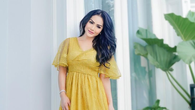 Instagram/krisdayantilemos
