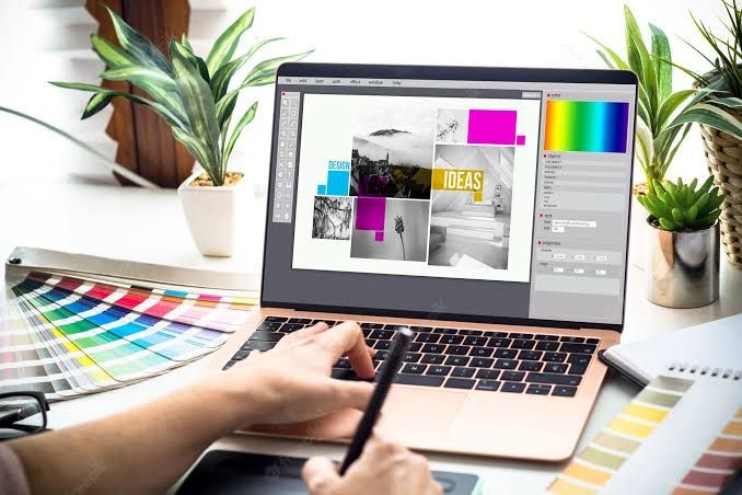Freelance desainer grafis/Foto: Bounche
