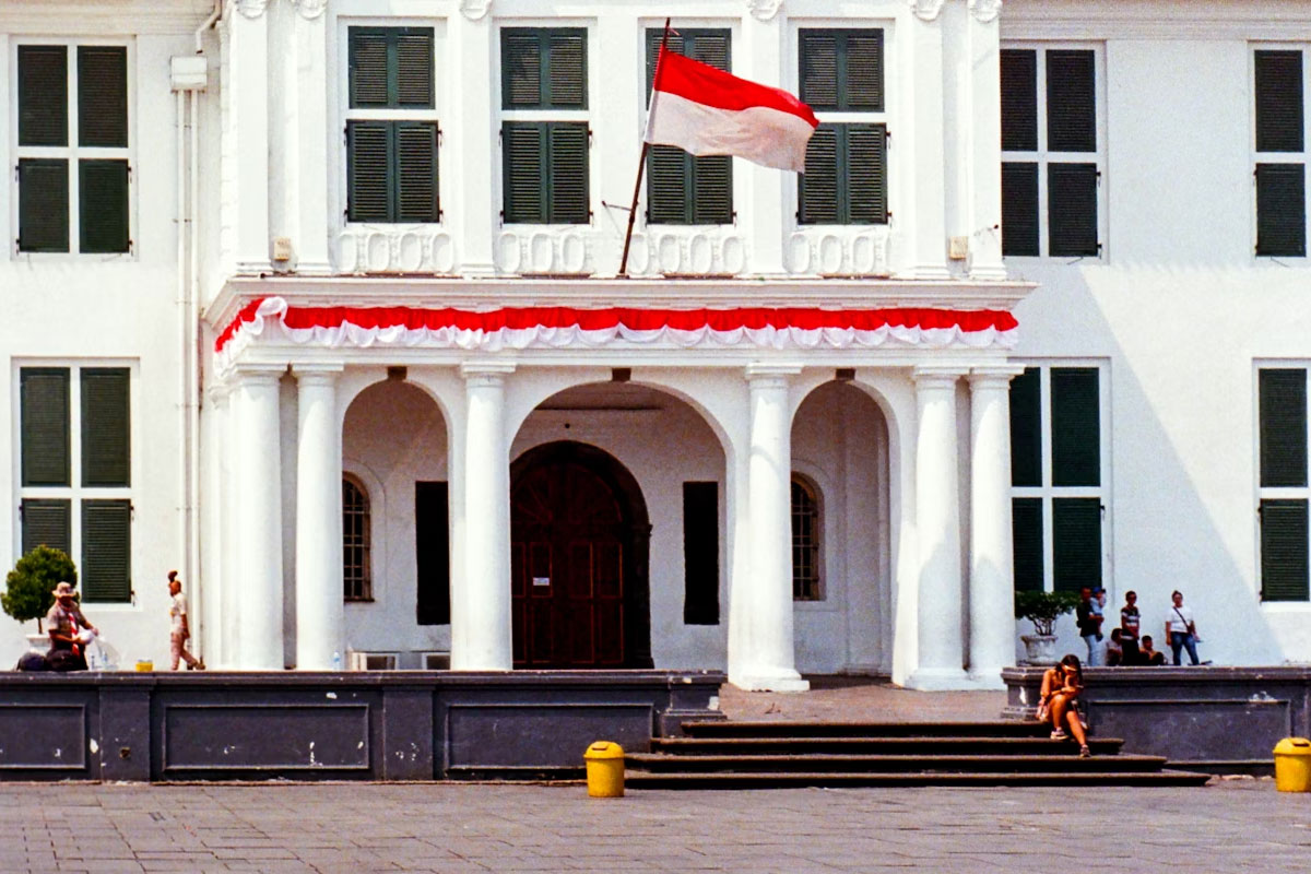 Tempat wisata sekaligus lokasi prewedding di Jakarta adalah Kota Tua. (Unsplash.com/Salman Rameli)