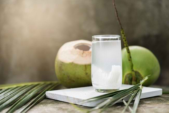 Air kelapa murni/Foto: Alo Dokter
