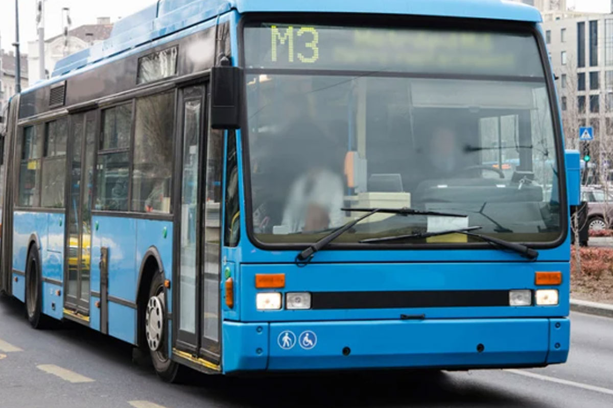 Tampilan bus di Jepang yang ramah lingkungan.