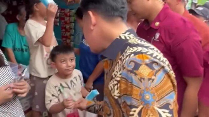 Wakil Presiden RI, Gibran Sebar Bantuan Banjir di Jakarta Timur