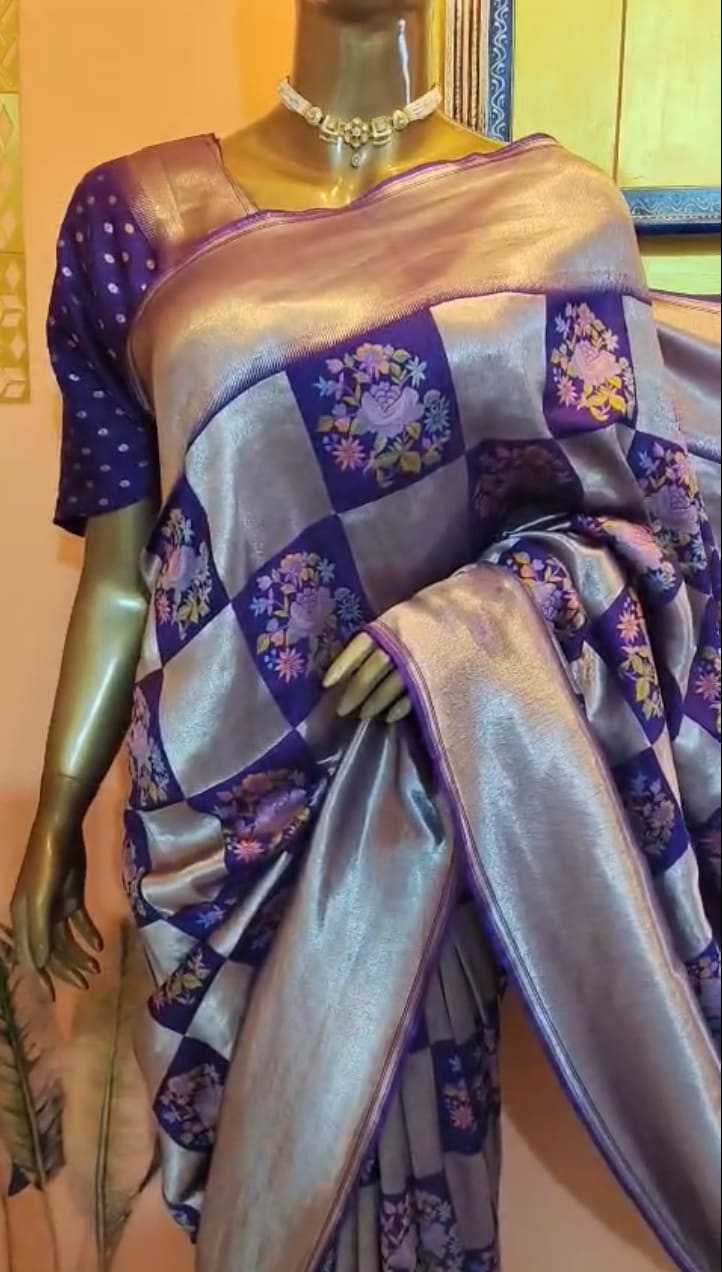 Banarasi Munga Saree with Tonal Zari