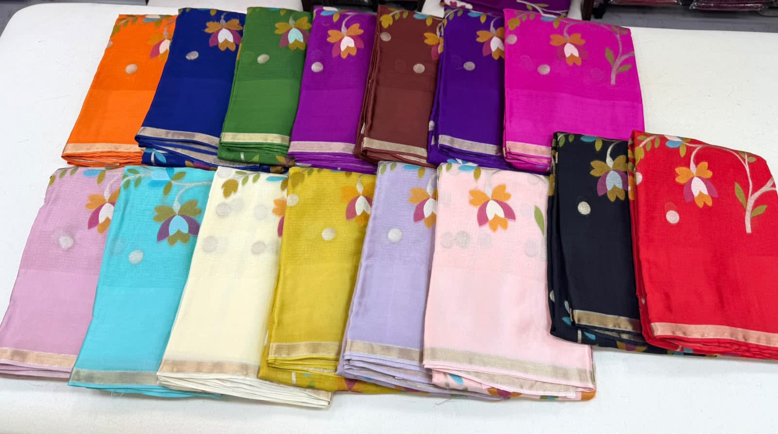 Magenta Saree with Floral Jamdani Pallu