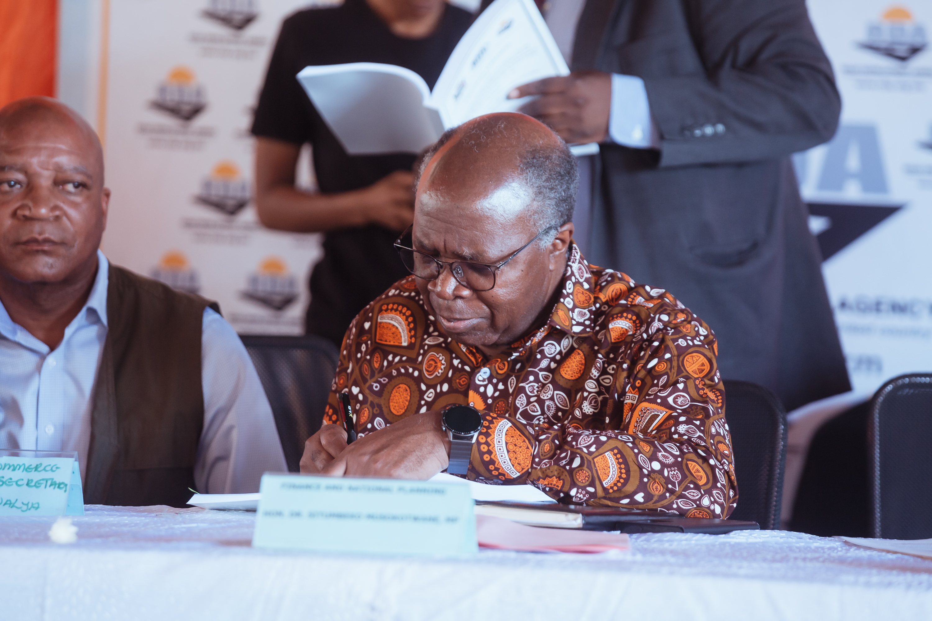 Signing ceremony moment 1