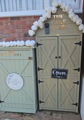 Cake Creations by Roz cake shed