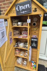 Su's Cake Shed cake shed