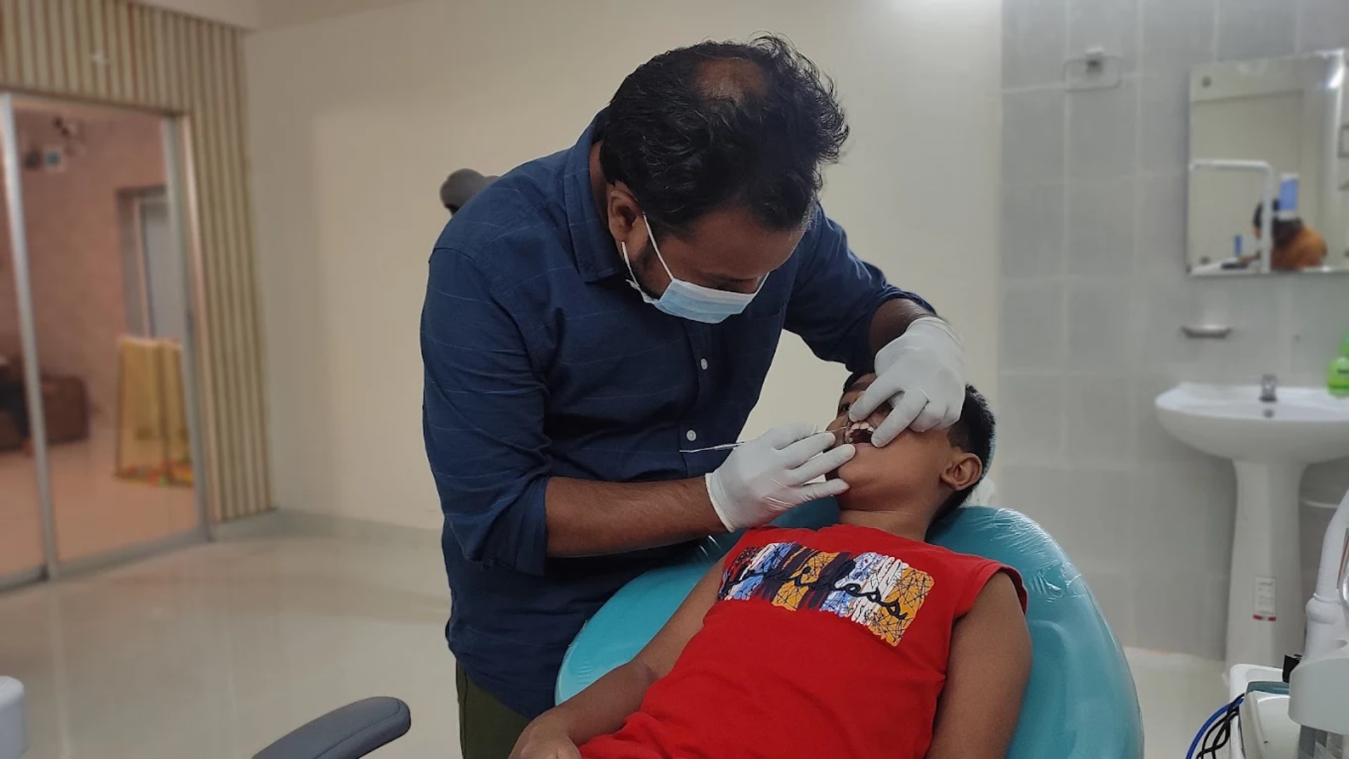 রাজধানী ডেন্টাল হোম - মোহাম্মদপুর শাখা gallery - Smile Dental Care