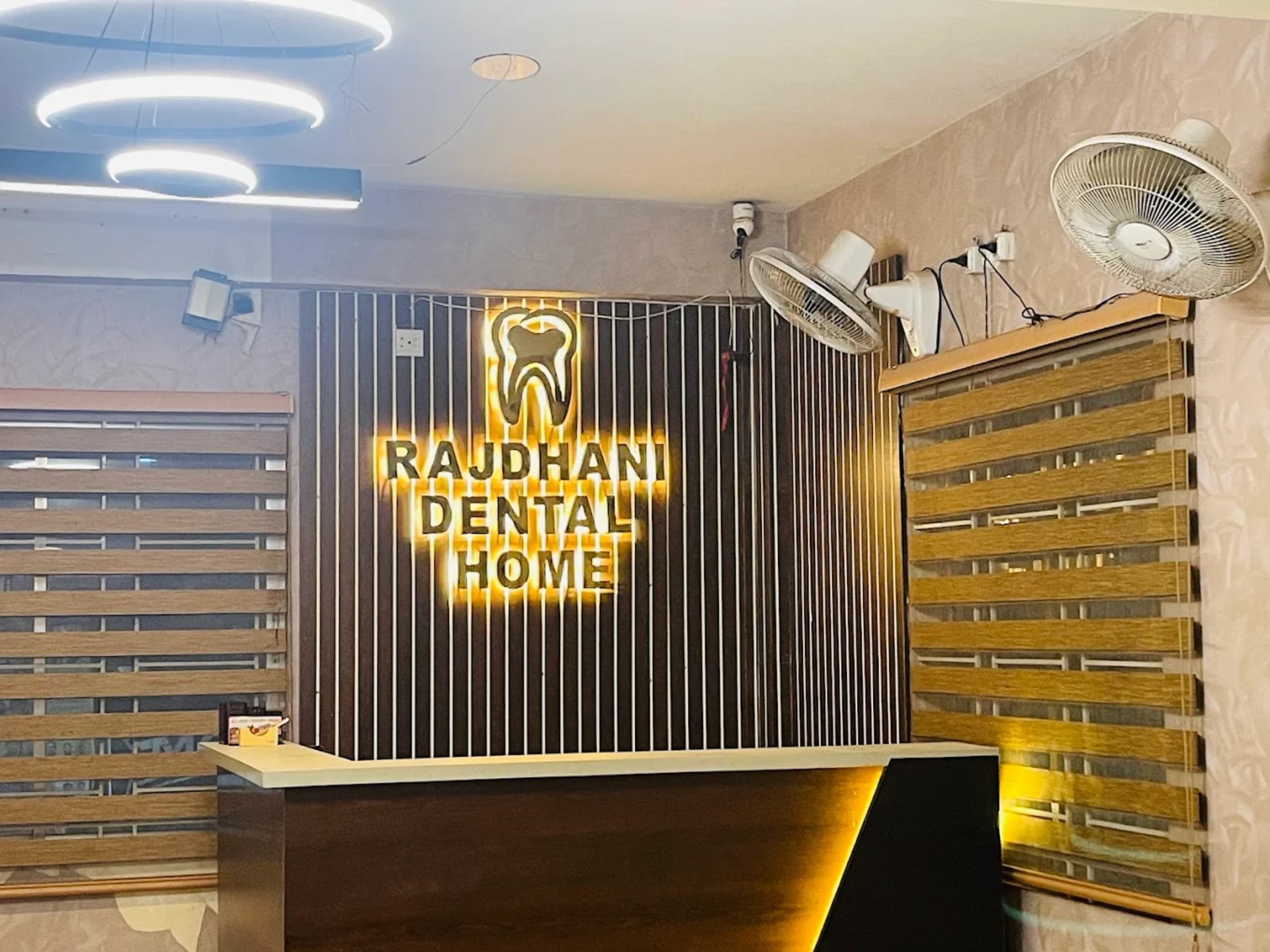 রাজধানী ডেন্টাল হোম - মোহাম্মদপুর শাখা gallery - Smile Dental Care