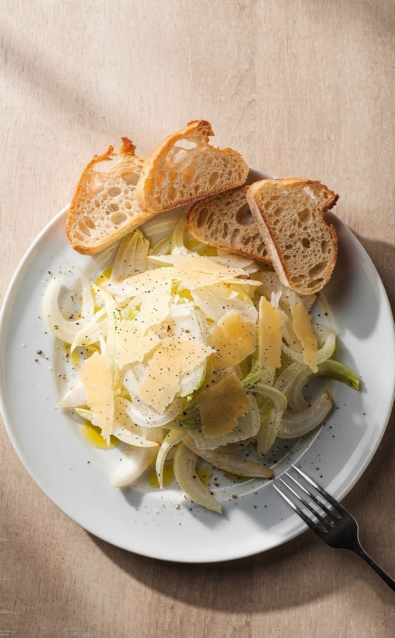 Parmigiano a Scaglie con Insalata di Finocchi