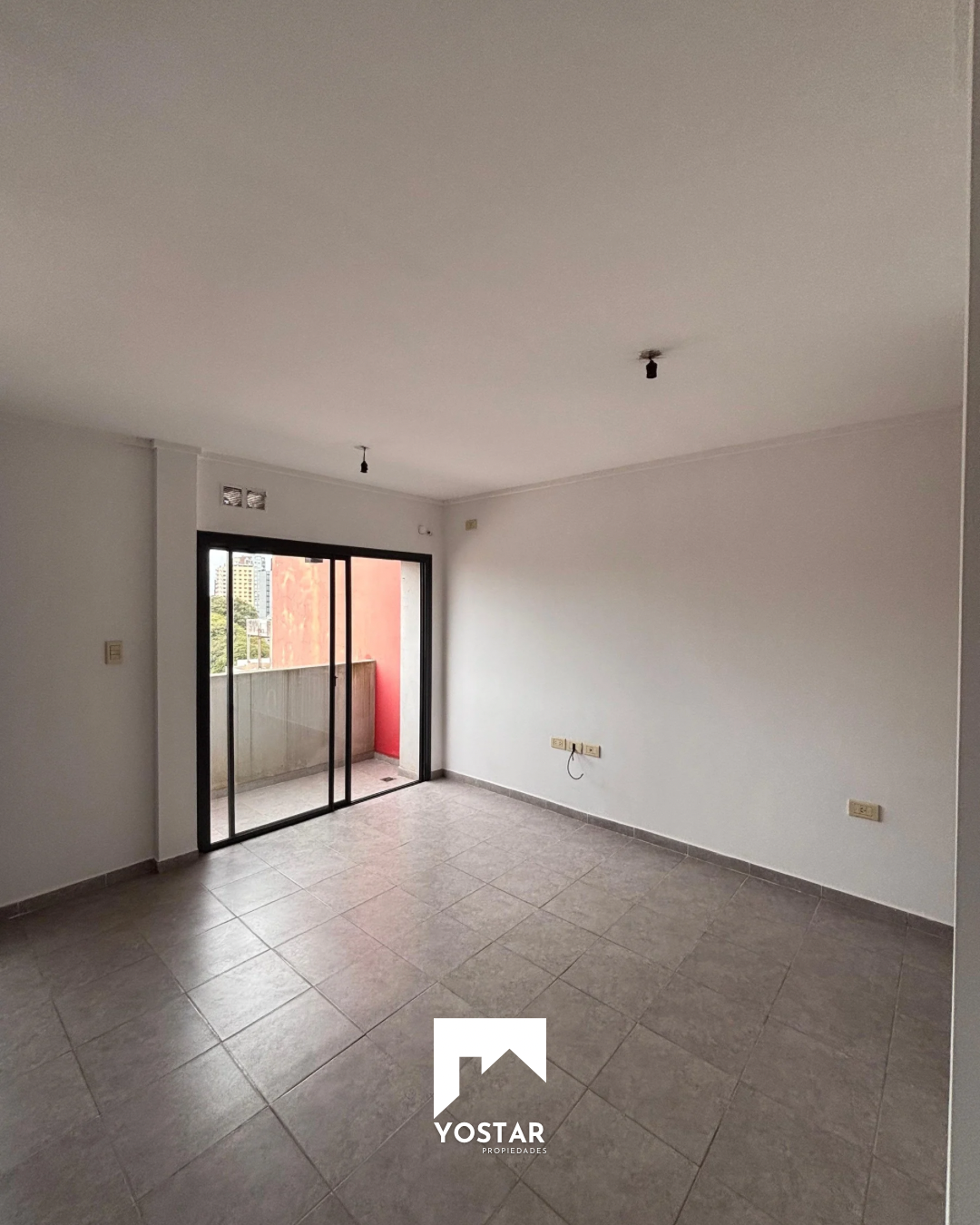 Departamento céntrico de un dormitorio con cochera - Miniatura 2
