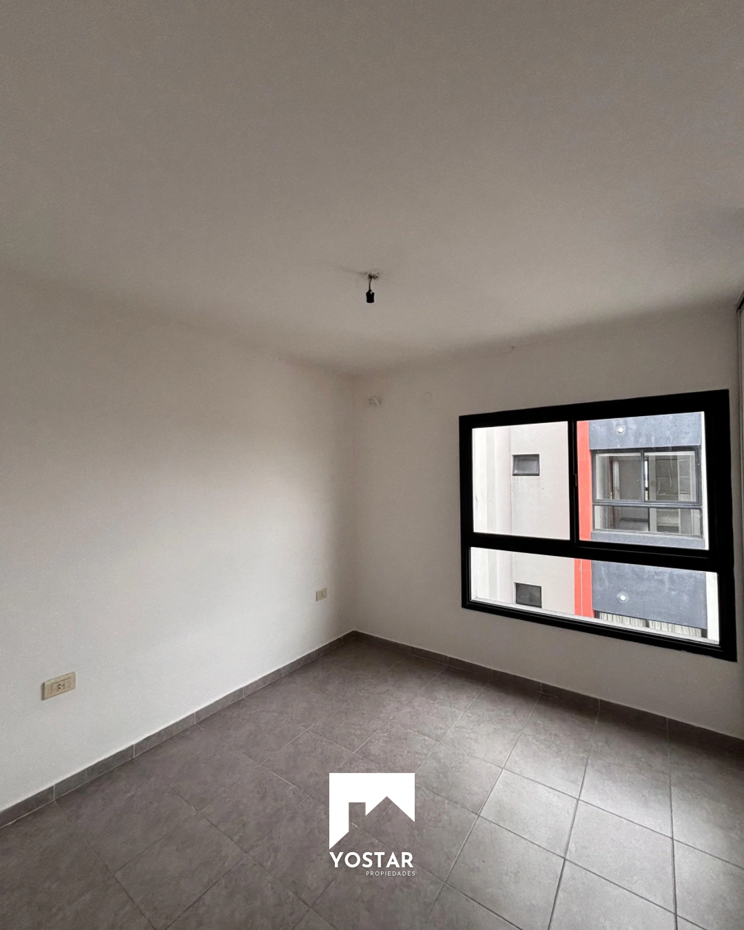 Departamento céntrico de un dormitorio con cochera - Miniatura 4
