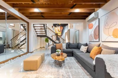 Luxury Art Loft in Lekki Phase 1 w/ CityView