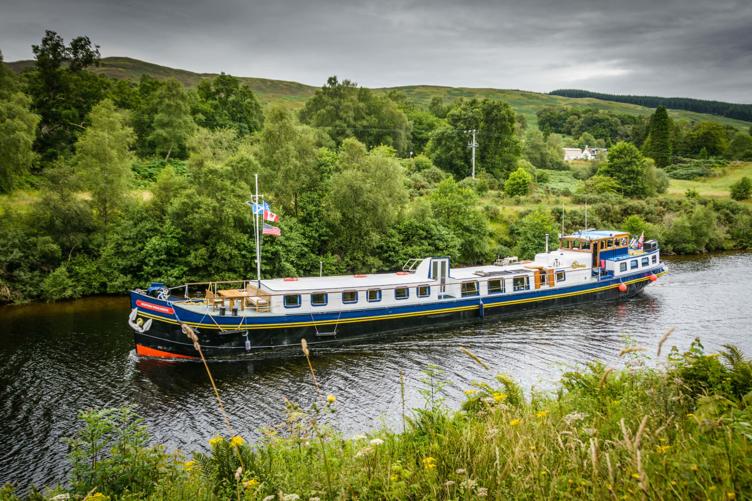 Scottish Highlander Barge Cruise in Scotland France Cruises