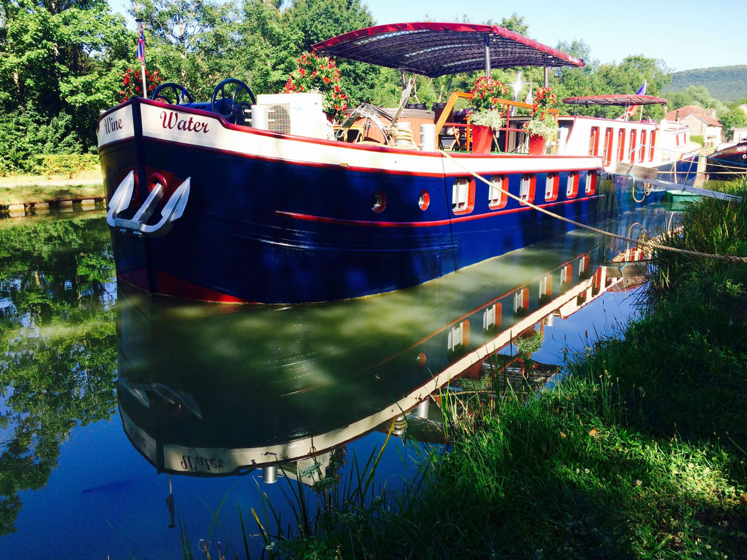 Wine & Water Barge Burgundy Canal Cruise France Cruises