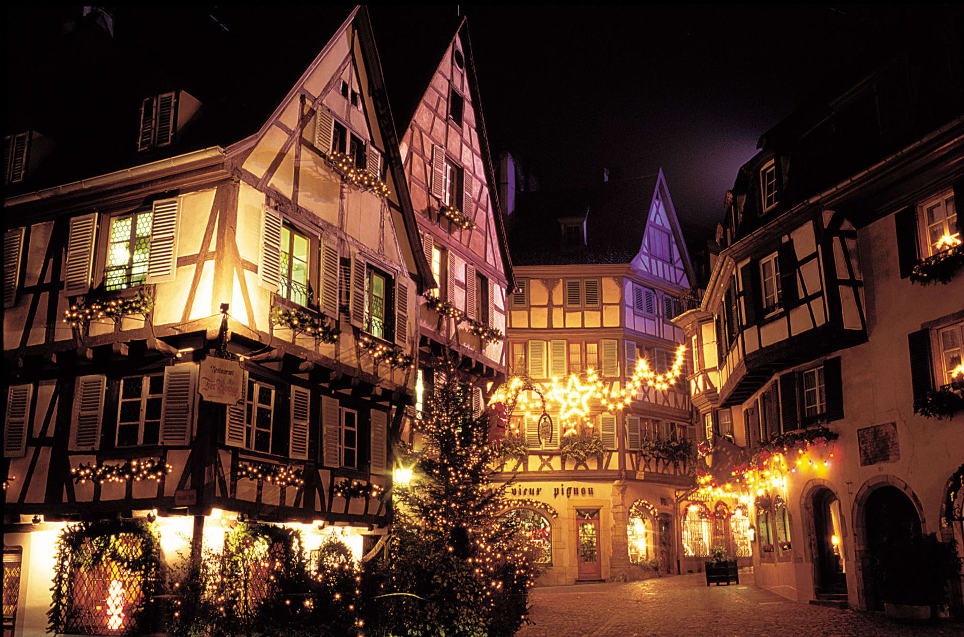 'Madeleine' Christmas Markets in Alsace France Cruises