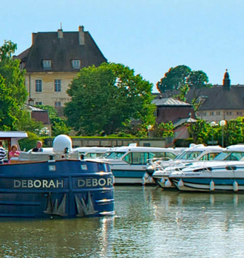 deborah-cruise-in-the-loire