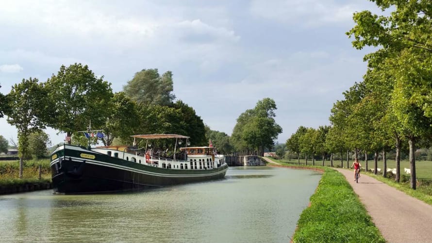 saroche-burgundy-canal-cruise