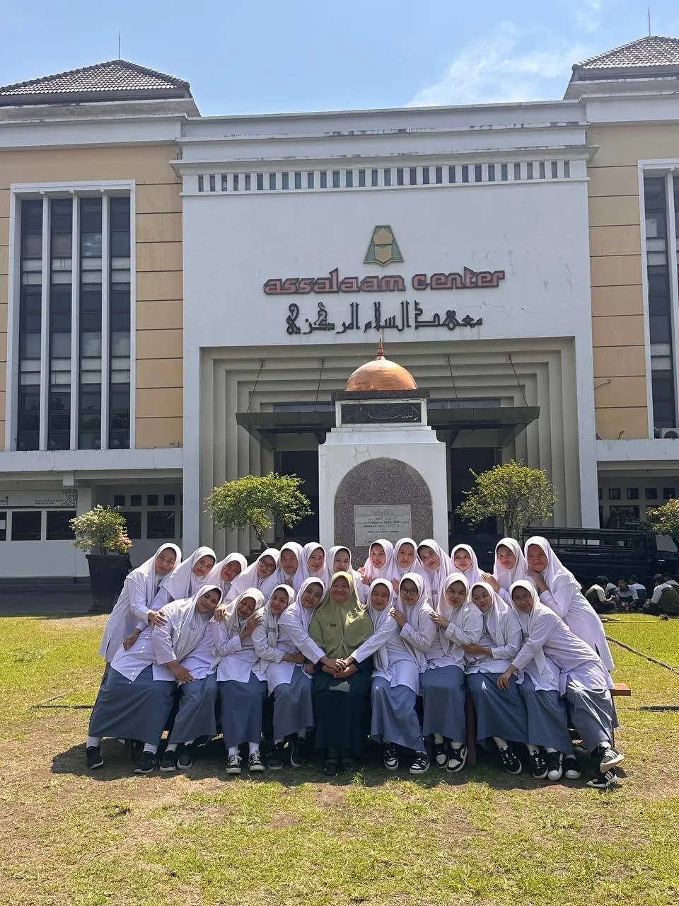 Foto kelas XII 3 SMA (SOCIAL SOCIETY) ke-5