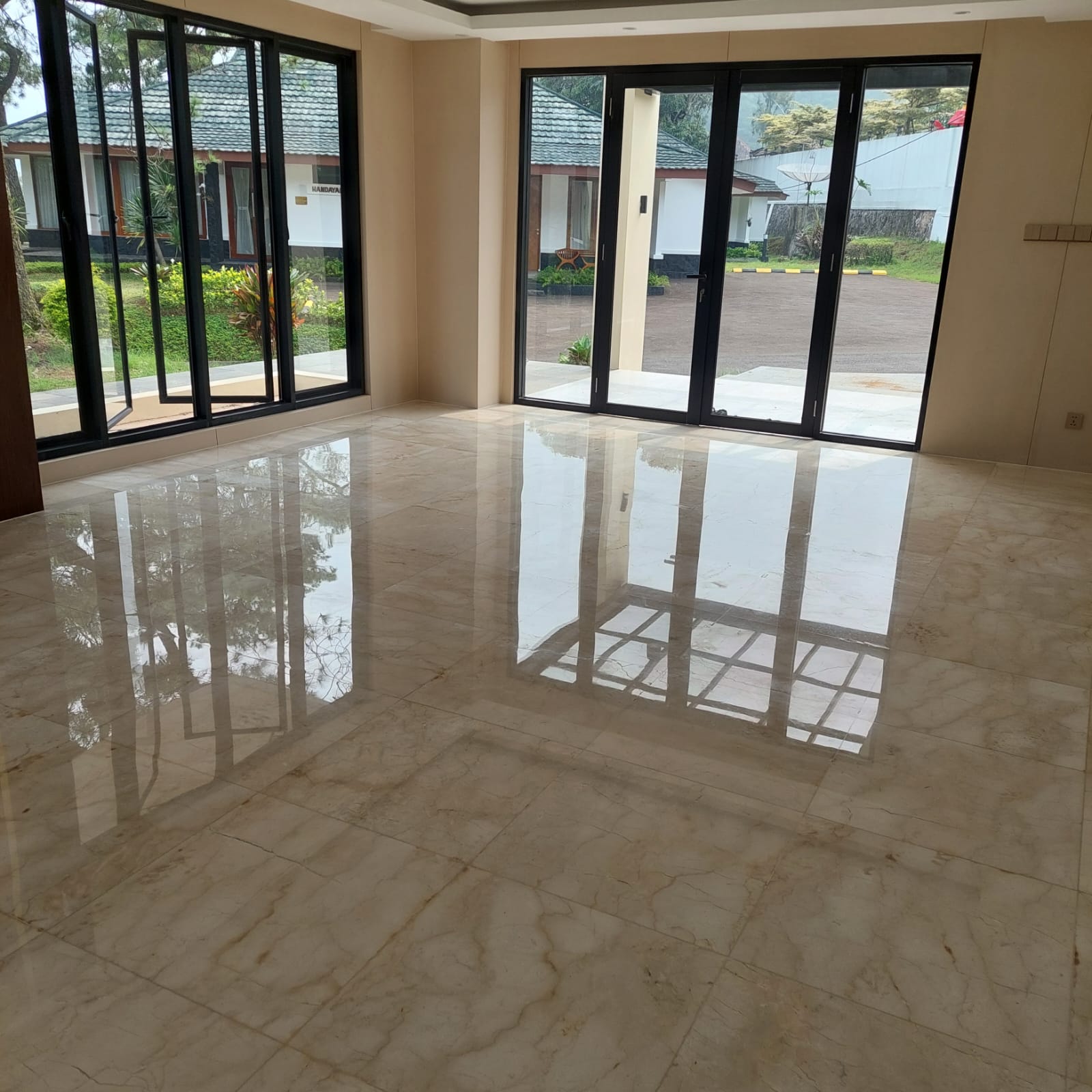 Lantai Bersih Sesudah