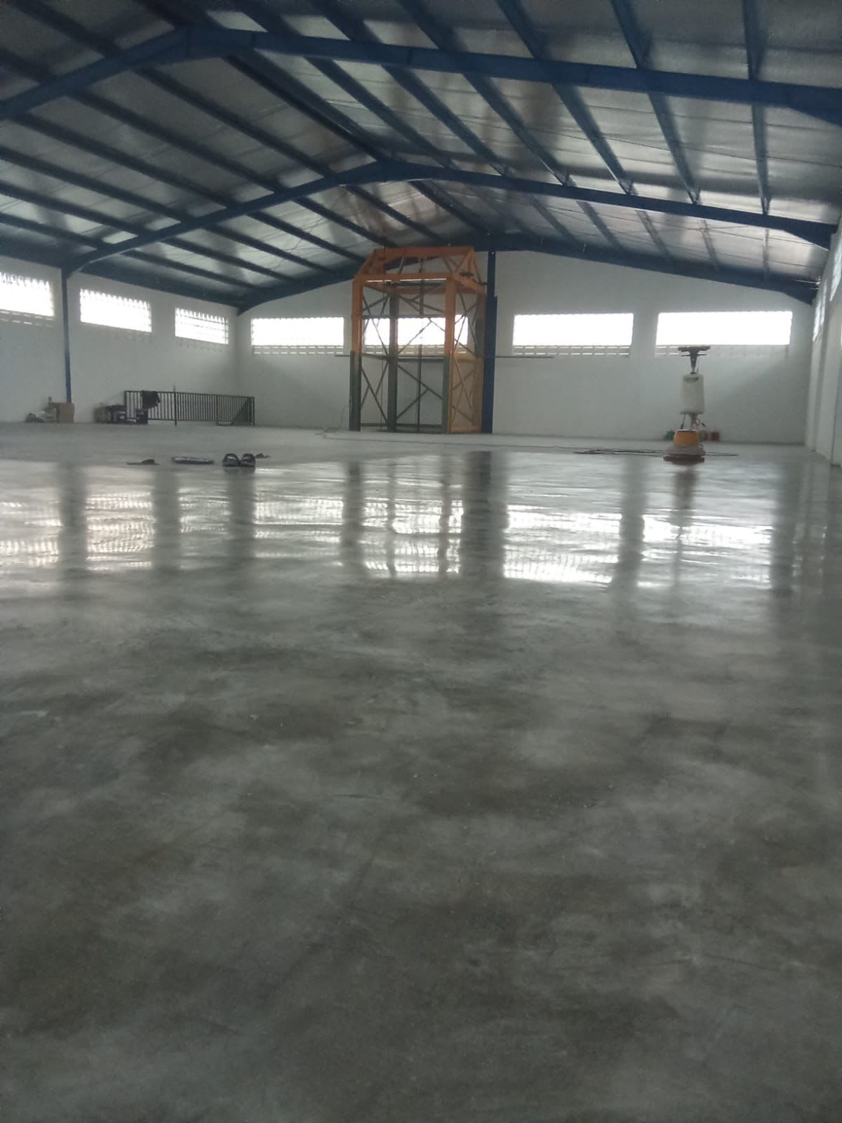 Poles Beton Industrial