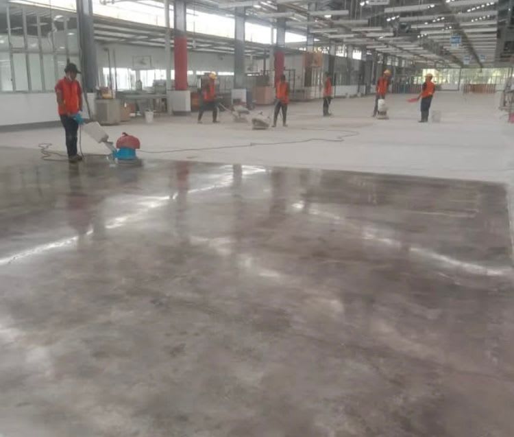 Poles Beton Industrial