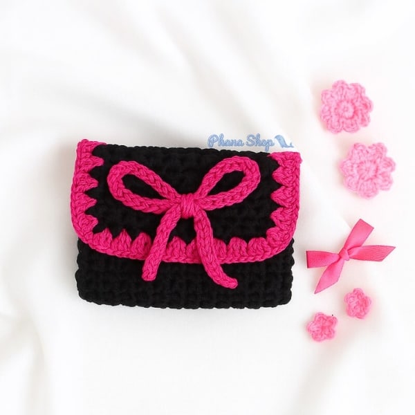 Gantungan kunci rajut model bunga lili