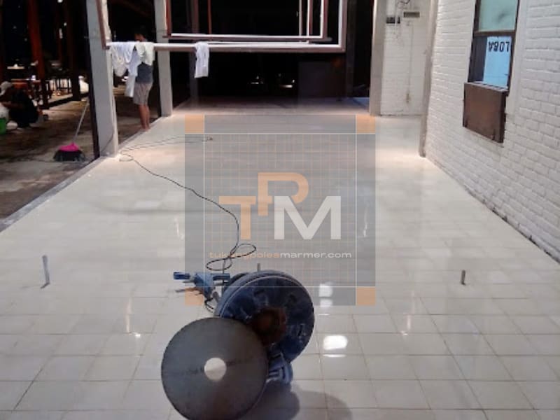 Poles Restorasi Ubin Tegel Kuno - Tukang Poles Marmer