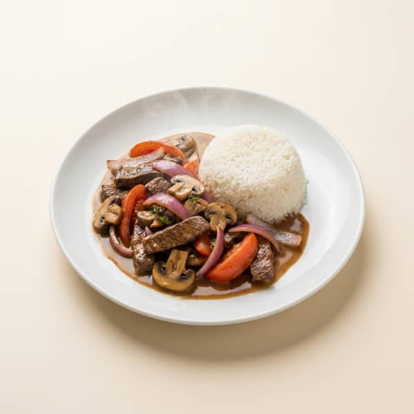 Completa de Lomo Saltado de Res