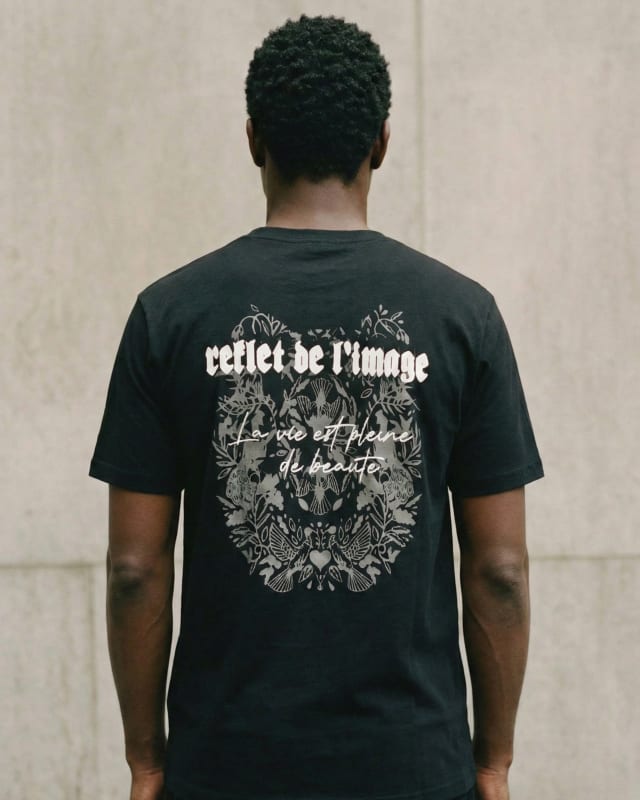 De Beauté Botanical Graphic Print T-Shirt view 3