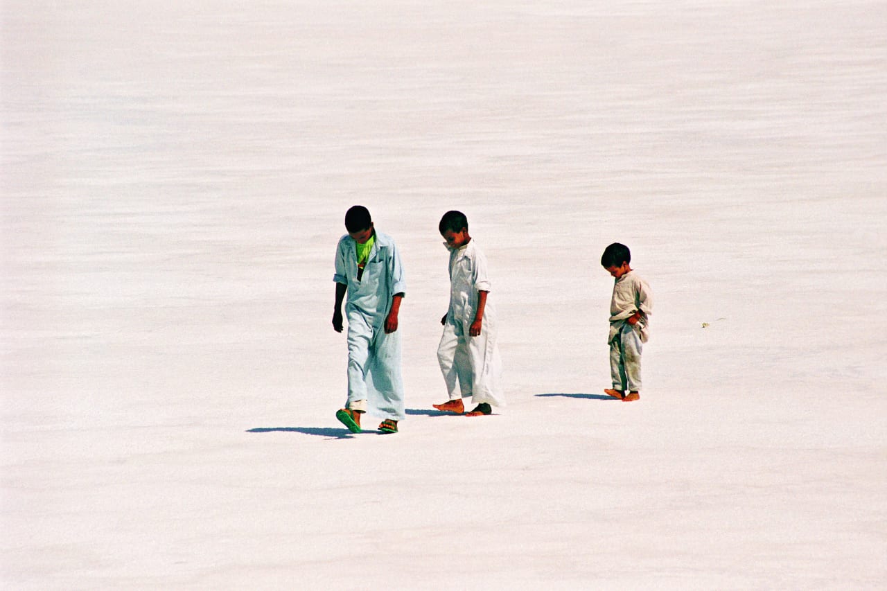 Trois frères, désert de sel, Siwa, Axel Derriks