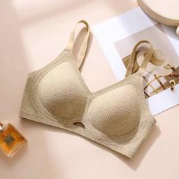 Butter Lycra Back-Support Sports Bra 8