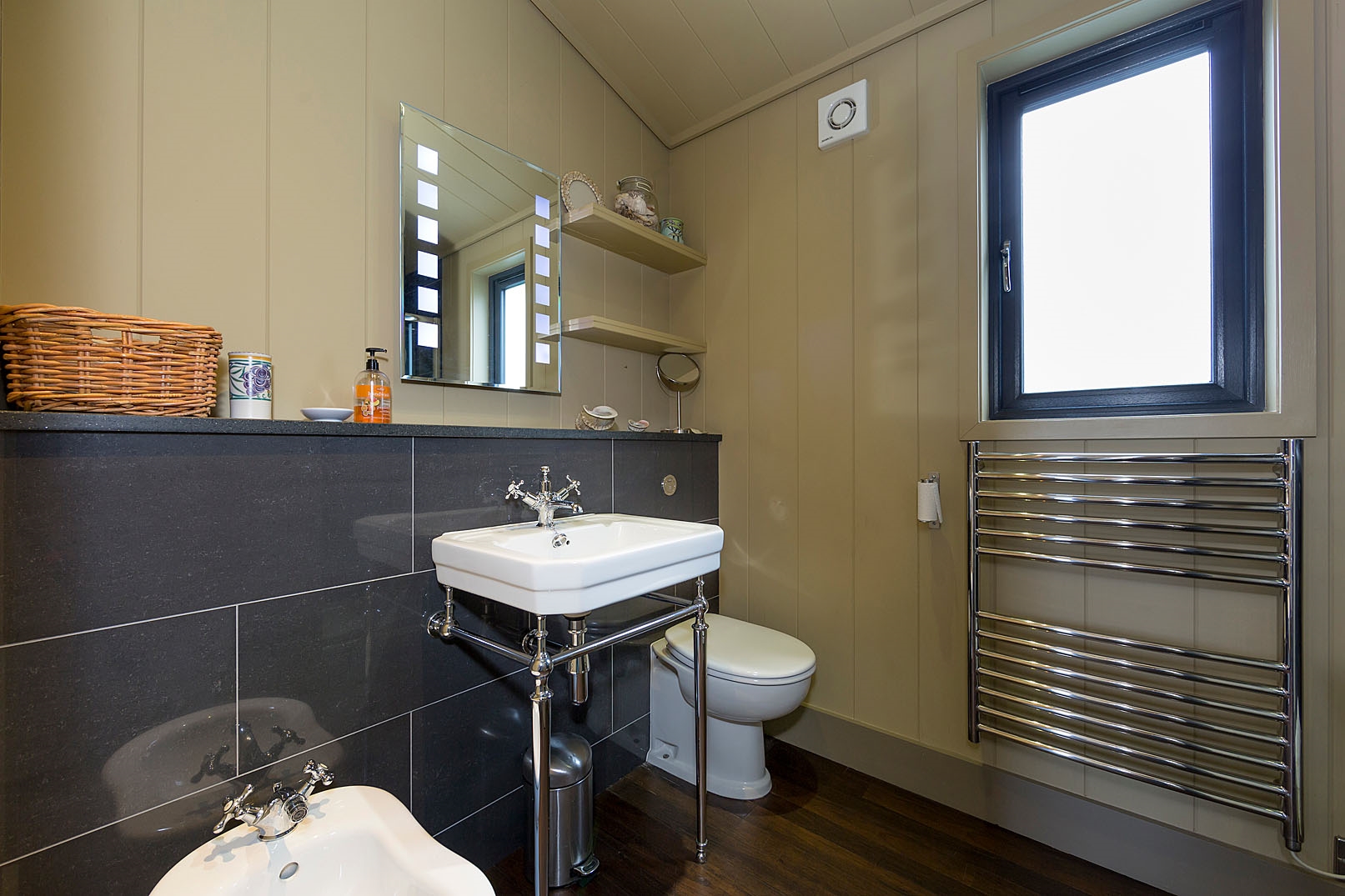 Garden Lodge Master Bedroom