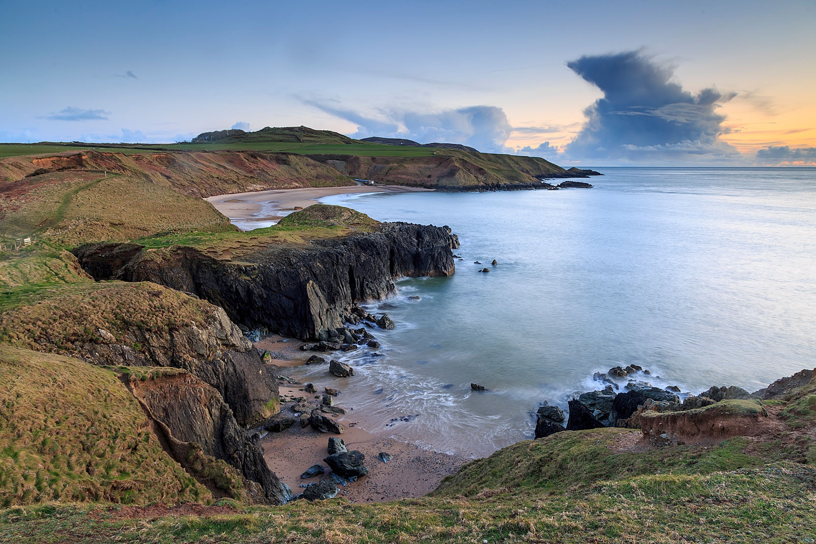 Whistlingsands Lodge