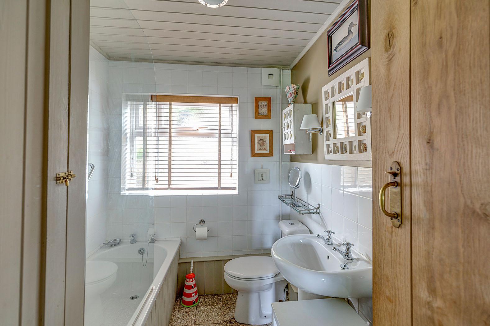 Modern Bathroom