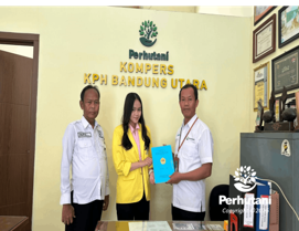 KPH Bandung Utara Lepas Mahasiswa Unpas Usai Rampungkan PKL
