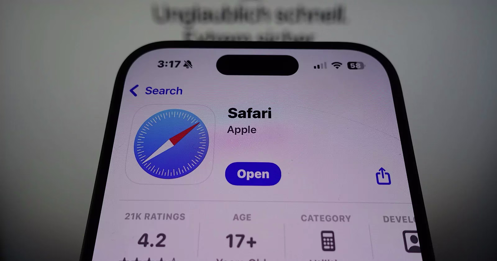 Apple Signals a Safari Revolution: AI Search to Challenge Google's Reign?