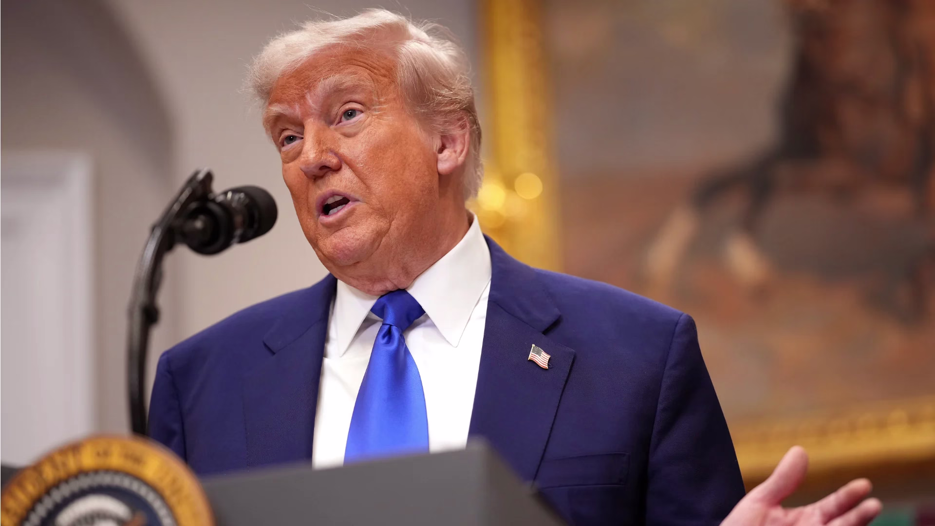 Trump to Tim Cook: 'I Don't Want You Building iPhones in India'