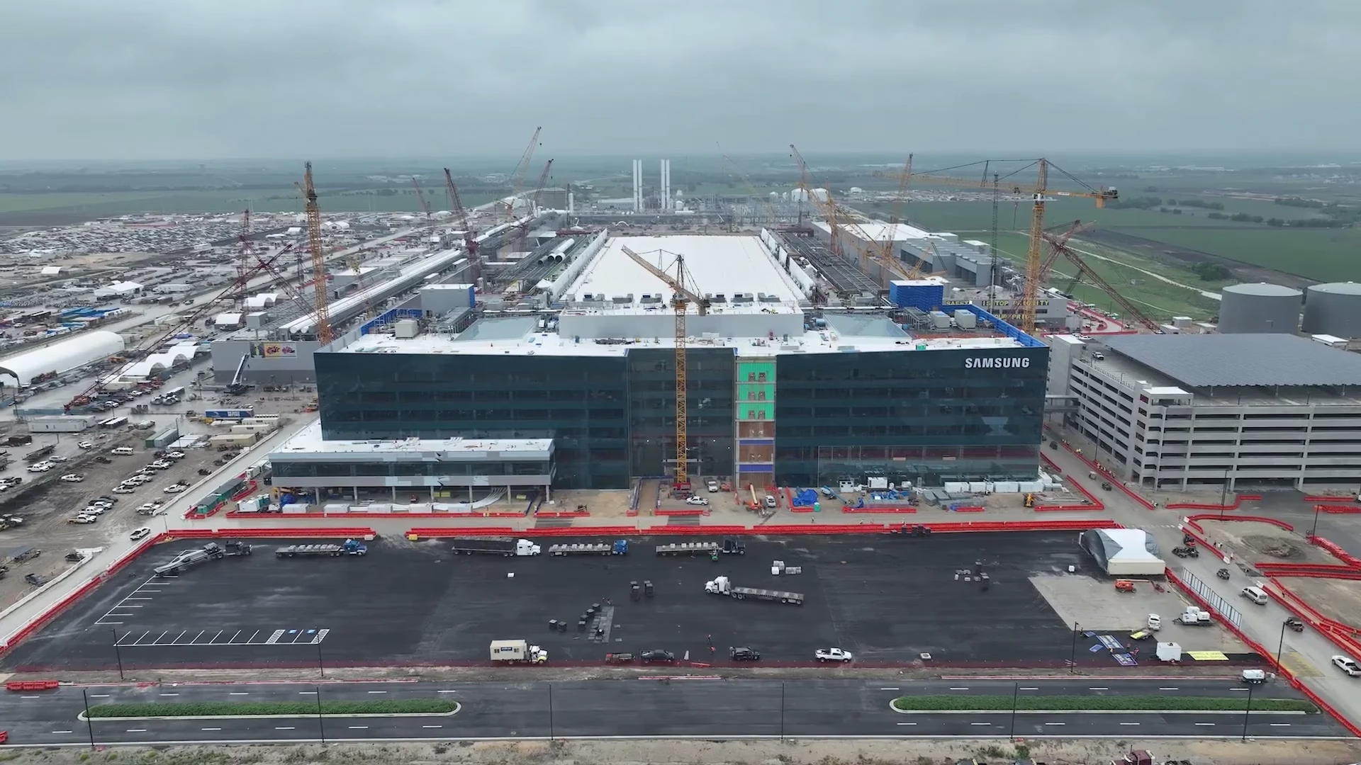 Samsung's Chip Crossroads: LSI and Foundry Future