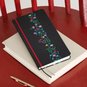 Hobonichi Techo 2027 Weeks Petit Bloom (Inglés)