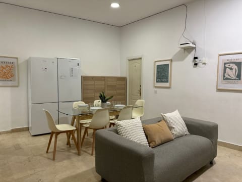Charming room in Sol, room in a shared flat in Madrid, photo 6