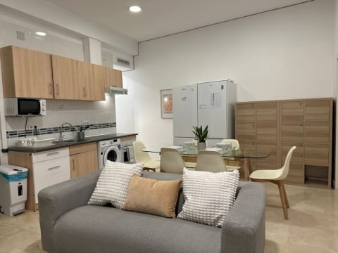 Charming room in Sol, room in a shared flat in Madrid, photo 8