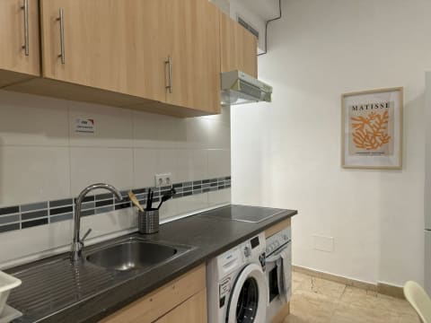 Charming room in Sol, room in a shared flat in Madrid, photo 12