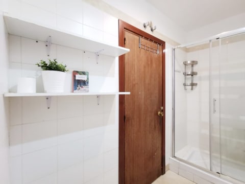 Charming room in Sol, room in a shared flat in Madrid, photo 17