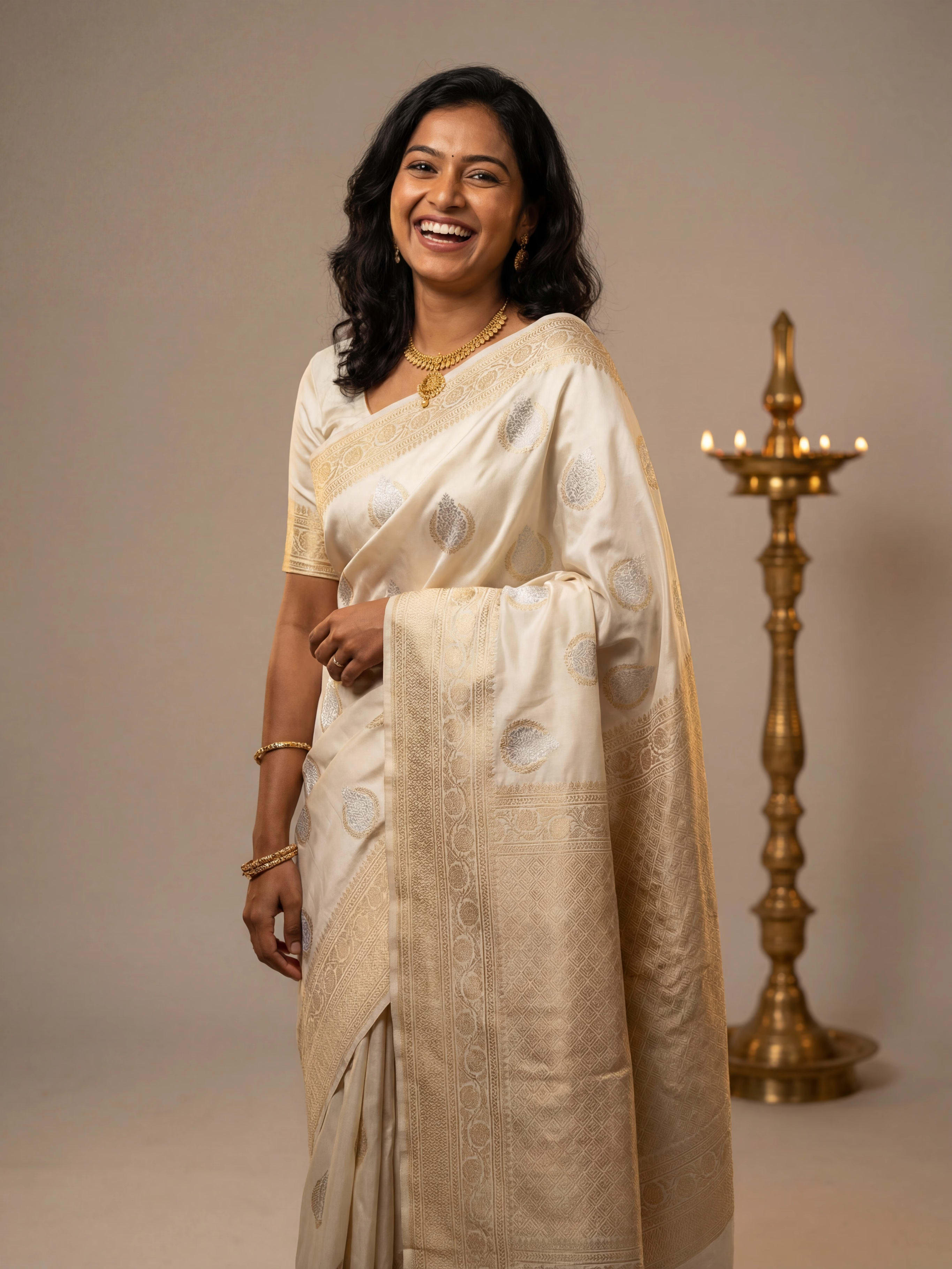 Pearl White Katan Silk Saree with Champagne Gold Kadhwa Paisley Butis and Heavy Diamond Jaal Pallu