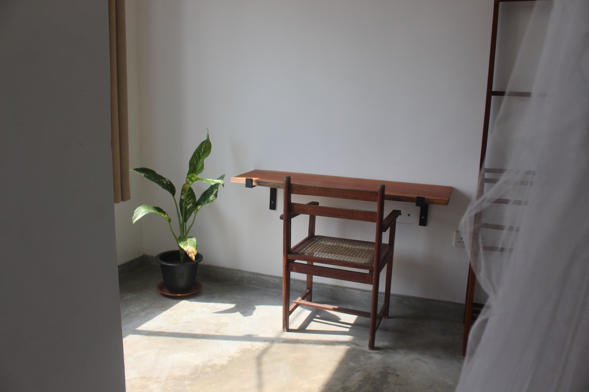 Room 03 Side Room interior